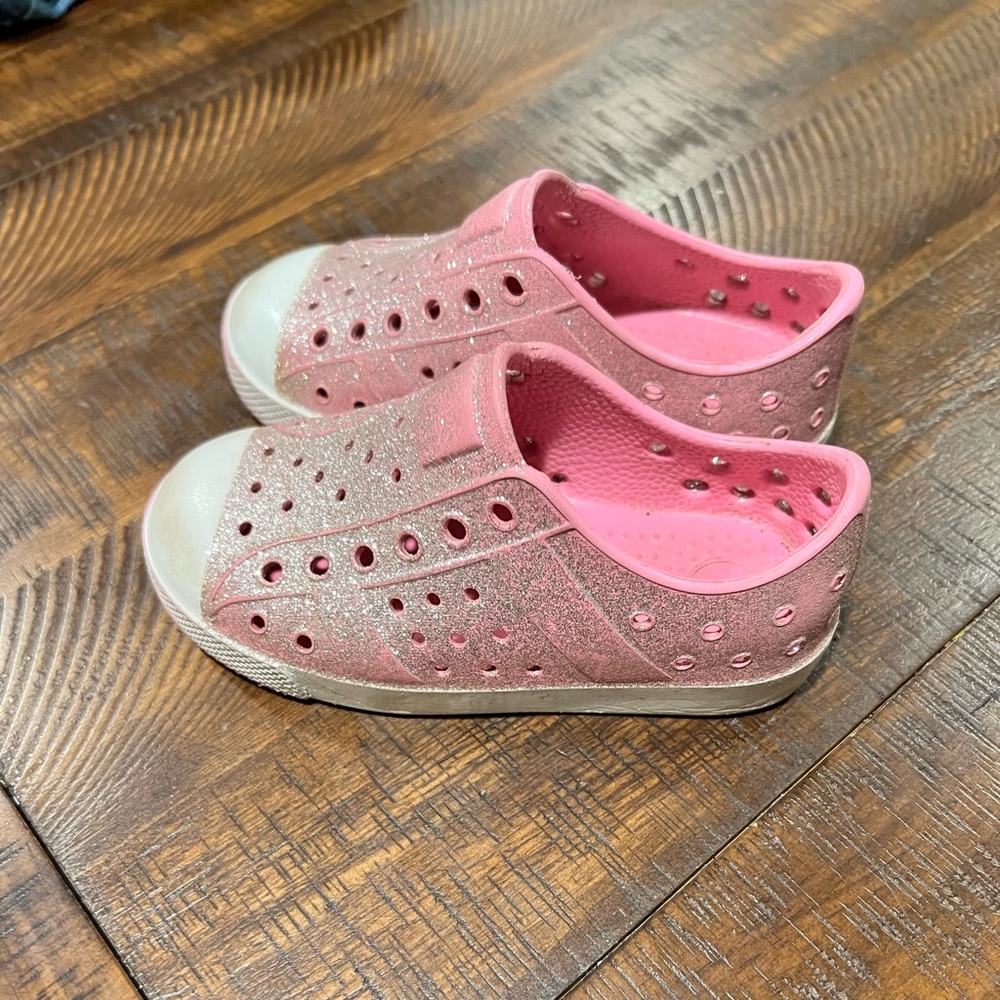 Native style skip one size 8
